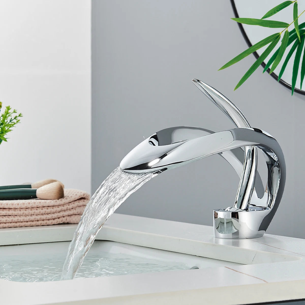 ALL Brass Black Bathroom Basin Faucet Waterfall Hot Cold Water Mixer Tap Deck Mounted Single Handle Modern Style Mixer Crane
